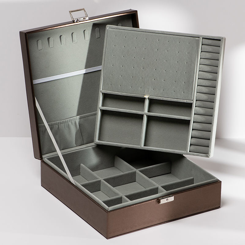 Nagy kapacitású ékszerdoboz, kétszintes zárható, porálló, papíralapanyag