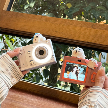 X900 Kompaktná digitálna kamera s 1/1.8 palcovým senzorom, viac než 20 MP, elektronická stabilizácia obrazu, širokouhlá HD kamera