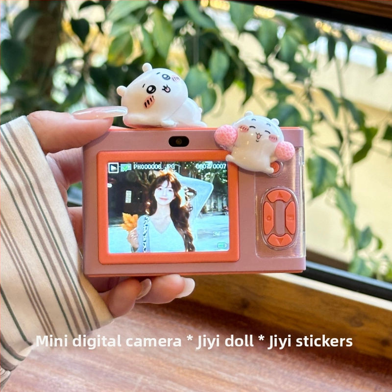 X900 Kompaktná digitálna kamera s 1/1.8 palcovým senzorom, viac než 20 MP, elektronická stabilizácia obrazu, širokouhlá HD kamera