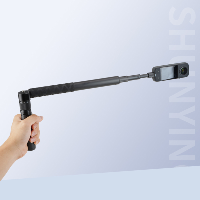 Selfie pálca forgó fogantyúval és kinyitható rúddal — alumíniumötvözet, 3 m hossz, teherbírás 2 kg, csőátmérő 2,5 cm, 5 szakasz