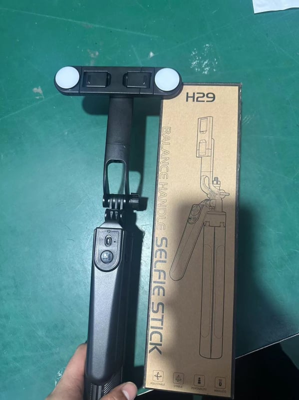 Alumīnija sakausējuma selfie statīvs ar tālvadības pulti un Bluetooth, modelis H29, vertikāla uzņemšana