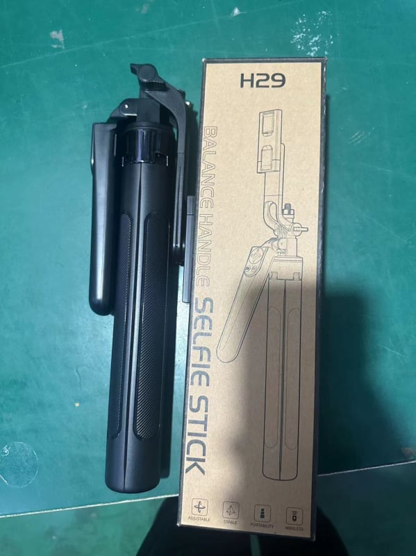 Alumīnija sakausējuma selfie statīvs ar tālvadības pulti un Bluetooth, modelis H29, vertikāla uzņemšana