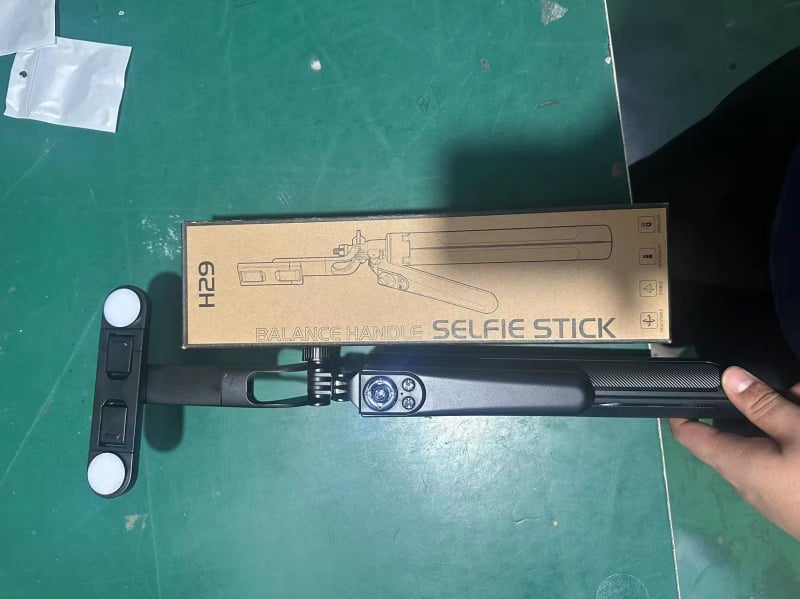 Alumīnija sakausējuma selfie statīvs ar tālvadības pulti un Bluetooth, modelis H29, vertikāla uzņemšana