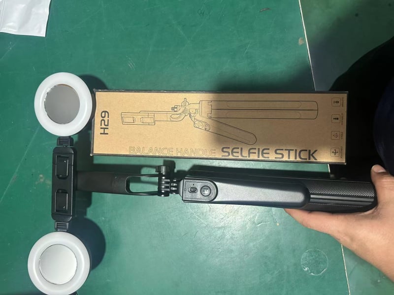 Alumīnija sakausējuma selfie statīvs ar tālvadības pulti un Bluetooth, modelis H29, vertikāla uzņemšana