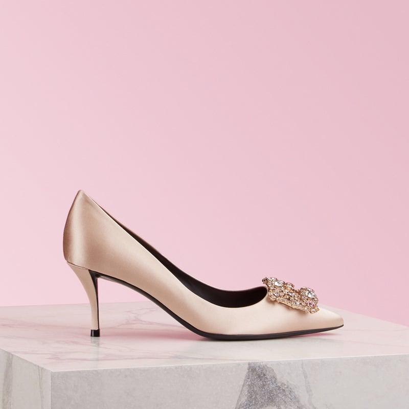 Vjenčane cipele za žene: špičasti nos, gornji dio od svilenog satena, visok uski pet 6–8 cm, gumeni potplat