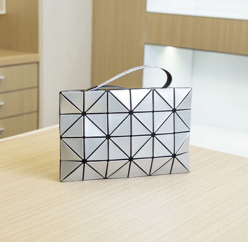 PVC večerná taška štýlu envelope, vodorovný štvorcový tvar, zips, polyesterová podšívka, priehradka na dokumenty