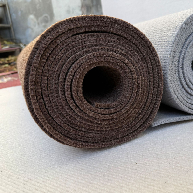 Svītrainīgs paklājs, poliesteres šķiedra, mašīniskā aušana, pielāgota forma, traipu izturīgs