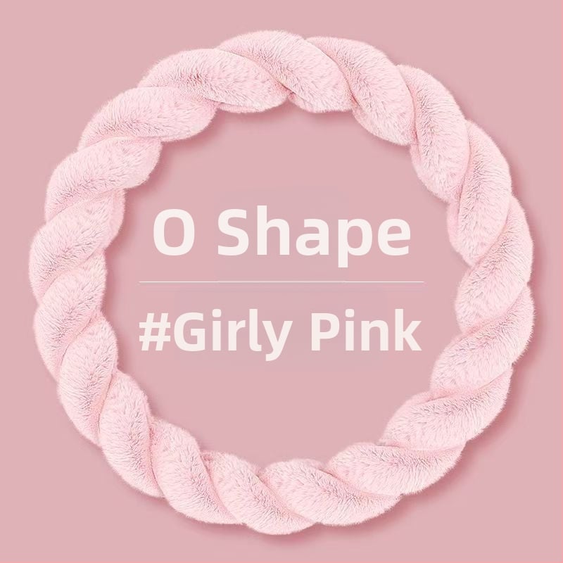 Kormánykerék borítás mű plüssből, aranyos stílus, téli használatra, univerzális illeszkedés.