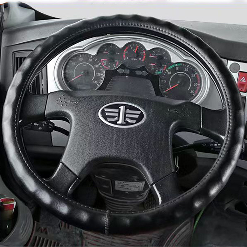 Valódi bőr kormányhuzat kamionok és buszok számára – univerzális illeszkedés, egész éves használat, egyszerű stílus