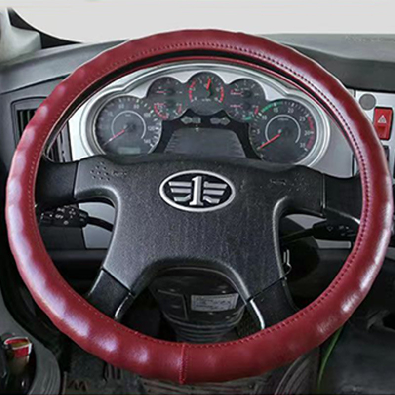 Valódi bőr kormányhuzat kamionok és buszok számára – univerzális illeszkedés, egész éves használat, egyszerű stílus