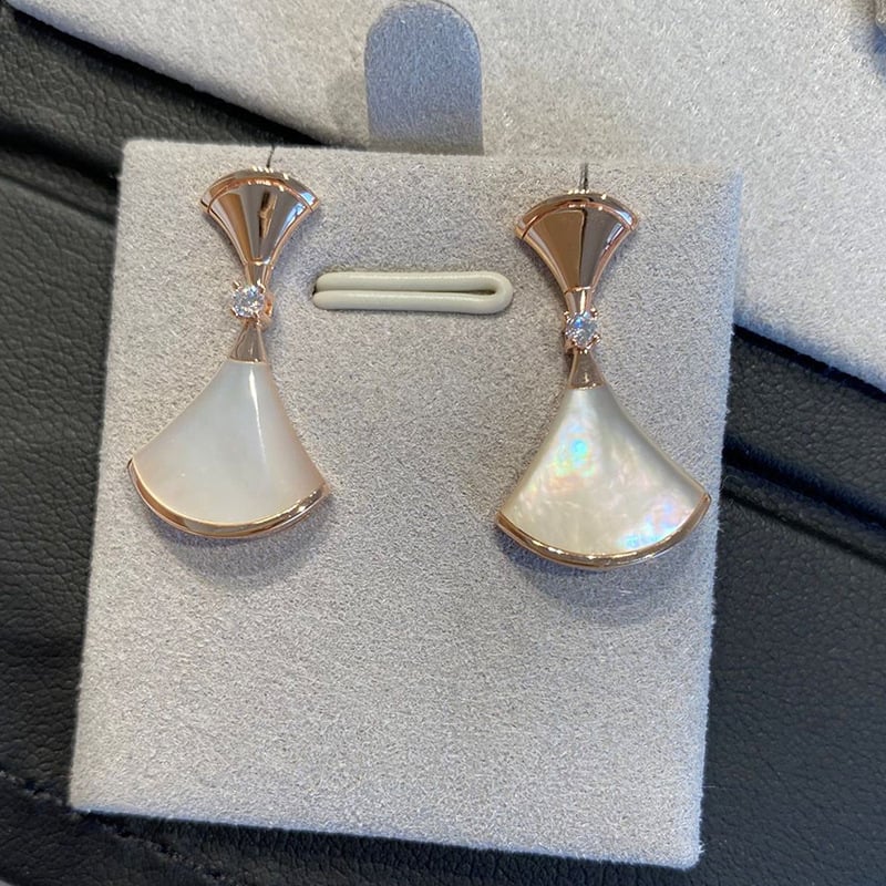 Vaska ģeometriskie auskari komplekts 111 S017.S018.S019