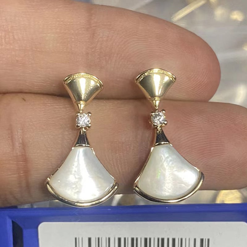 Vaska ģeometriskie auskari komplekts 111 S017.S018.S019