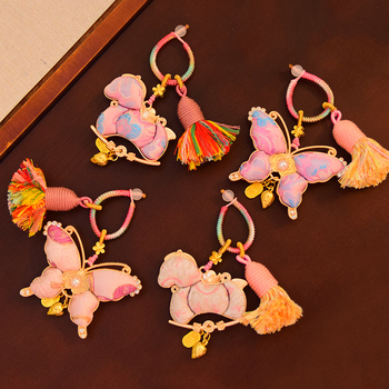 Autóba akasztós medál - kézzel készített réz, kínai stílus, irodalmi retro, motívum szerencsemacska, póni és pillangó