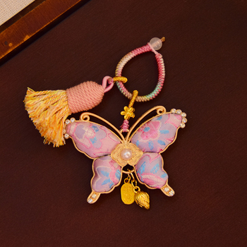 Autóba akasztós medál - kézzel készített réz, kínai stílus, irodalmi retro, motívum szerencsemacska, póni és pillangó