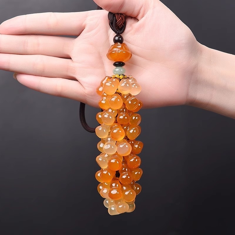 Autó tükréhez készülő medál jádéból, modern stílus, szageltávolítás, VCWIP