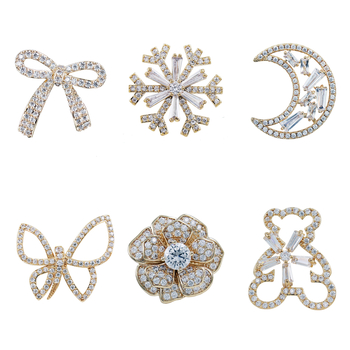 Rézből készült brooch cirkóniával, masni motívum, hópehely, mikroinlay