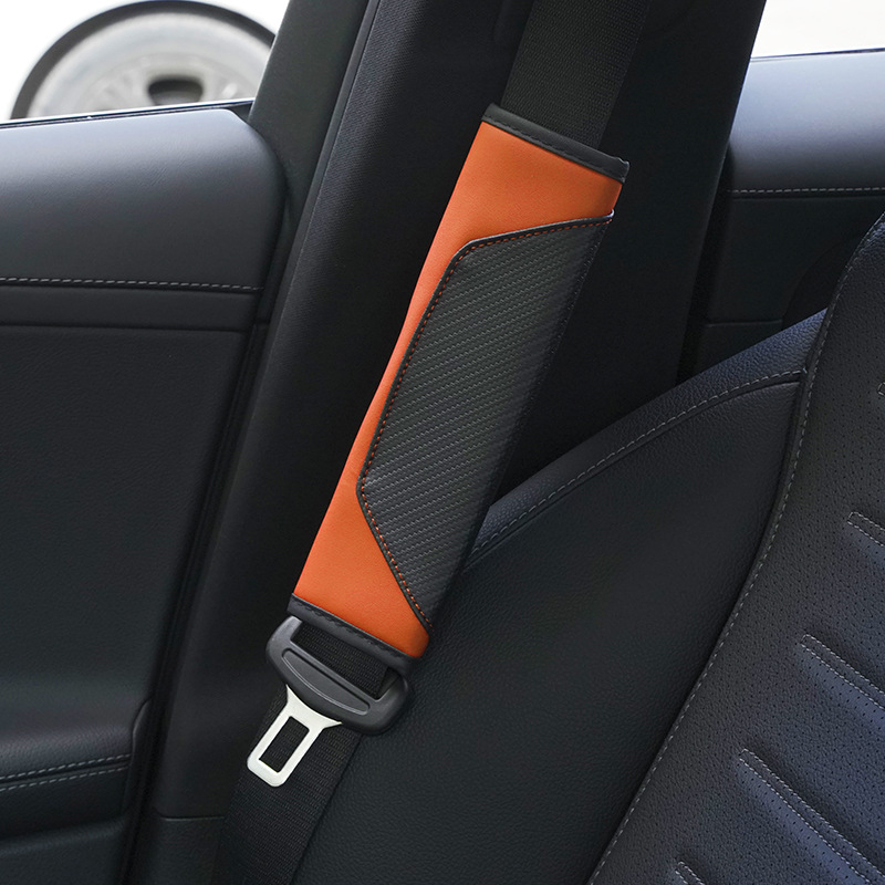 Autóöv vállvédő – bőr, praktikus autóalkatrész (Márka: Road Jason; Anyag: Bőr; Típus: Praktikus; Súly: 65 g)