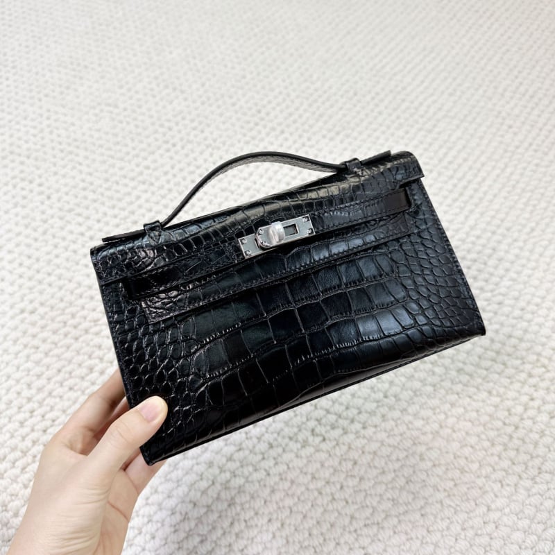 Geantă Kelly, stil urban minimalist, piele Swift top-grain autentică (din primul strat de piele de vacă), închidere cu lacăt, curea crossbody cu o singură curea, buzunar pentru telefon și buzunar pentru ID
