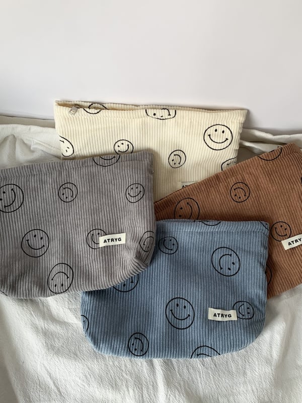 Geantă de cosmetic corduroy cu model buline și față zâmbitoare, căptușeală din pânză, spațiu pentru chei, telefon și portofel