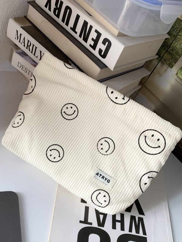 Geantă de cosmetic corduroy cu model buline și față zâmbitoare, căptușeală din pânză, spațiu pentru chei, telefon și portofel