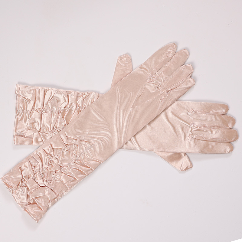 Satäänkindad – keskmise pikkusega pliisidega, universaalsed, dekoratiivsed naistele