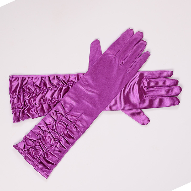 Satäänkindad – keskmise pikkusega pliisidega, universaalsed, dekoratiivsed naistele