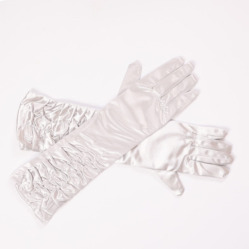 Satäänkindad – keskmise pikkusega pliisidega, universaalsed, dekoratiivsed naistele