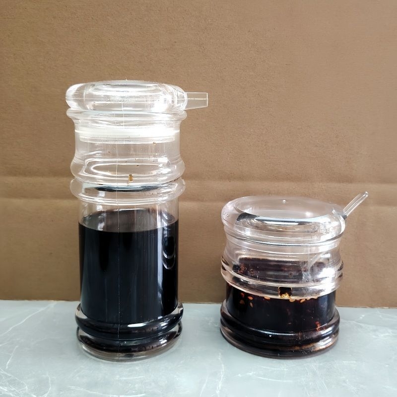 Triju pudelku komplekts restorānu garšvielām: sezama eļļas pudele, čili pudele, etiķa pudele; Materiāls: Plastmasas; Zīmols: Unique; Importēts: Nē