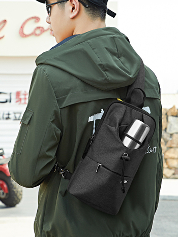 Geantă toracică pentru bărbați, capacitate mare, material Oxford, impermeabilă, respirabilă și rezistentă, pentru drumeții de recreere