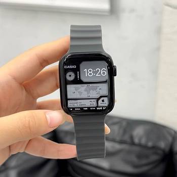Kompatibilno s Apple Watch S7/S8/S9 i iWatch 10; silikonska narukvica morske boje; magnetska kopča.