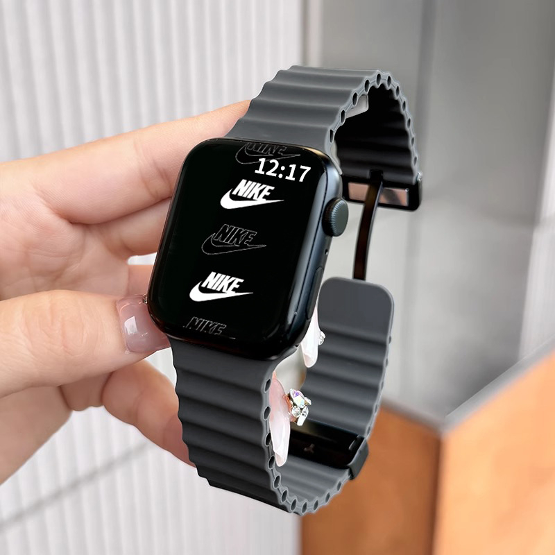 Kompatibilno s Apple Watch S7/S8/S9 i iWatch 10; silikonska narukvica morske boje; magnetska kopča.