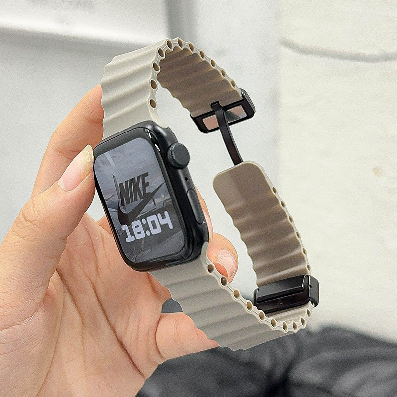 Kompatibilno s Apple Watch S7/S8/S9 i iWatch 10; silikonska narukvica morske boje; magnetska kopča.