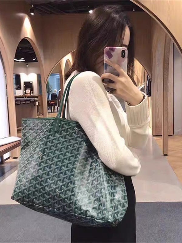 Geantă Tote, material PU, formă orizontală pătrată, deschidere la partea superioară, căptușeală din pânză, buzunar intern pentru telefonul mobil