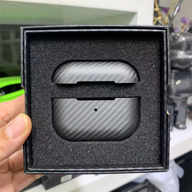 Ochranný obal z karbónových vlákien pre AirPods Pro 3 a AirPods 3/4