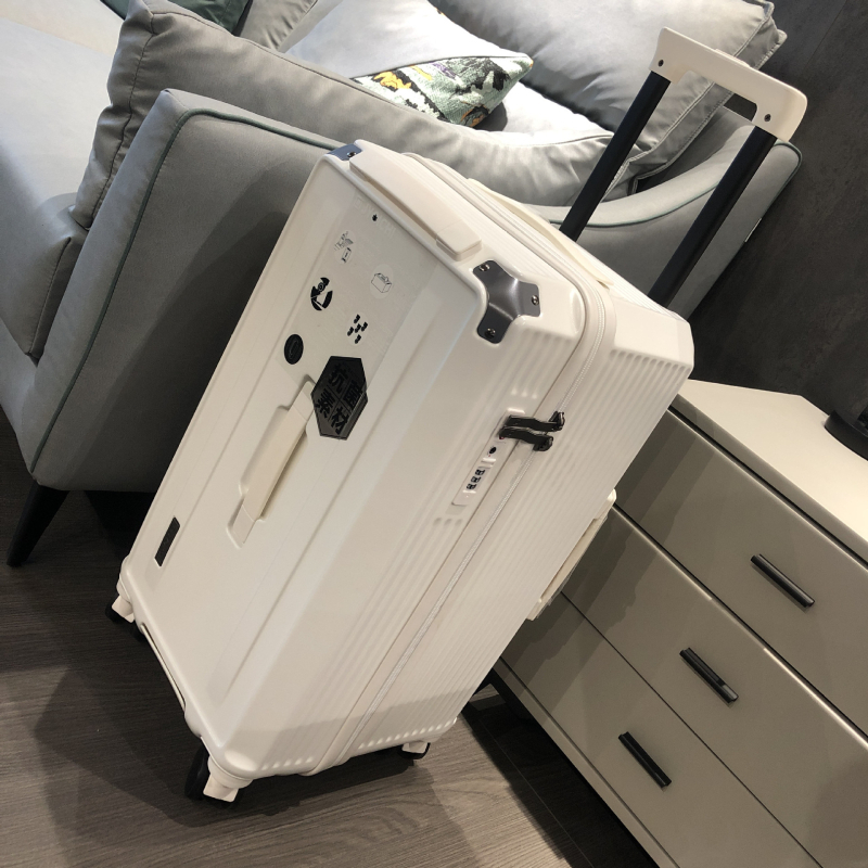 Stabils ceļojumu koferis ar TSA paroles slēdzeni, PC korpuss, universālie riteņi, ietilpība 36–55 L, paplašināšana