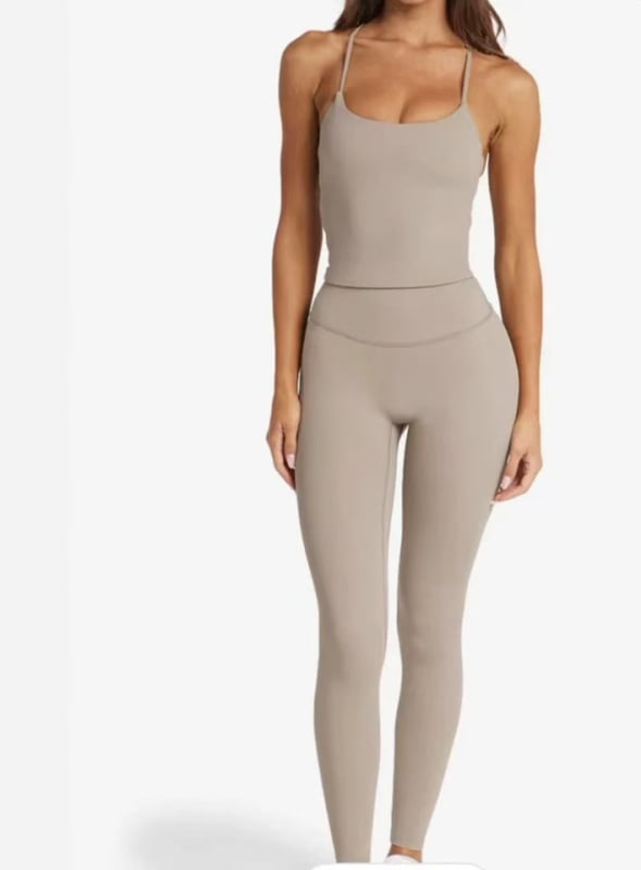 Σετ γιόγκα για γυναίκες, τοπ χωρίς μανίκια με μαξιλαράκια στήθους, ύφασμα νάιλον-ελαστάν, 3/4 σορτς