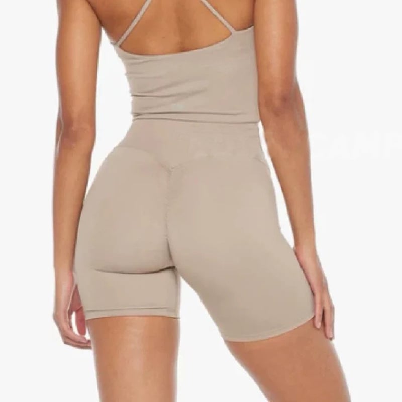 Σετ γιόγκα για γυναίκες, τοπ χωρίς μανίκια με μαξιλαράκια στήθους, ύφασμα νάιλον-ελαστάν, 3/4 σορτς