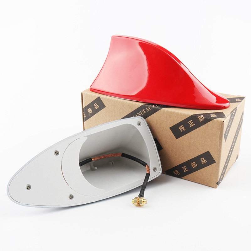 Haizivju fin antena automašīnai; Montāža: līmējama; Spriegums: 12V; Strāva: 12A; Kalpošanas laiks: 999999