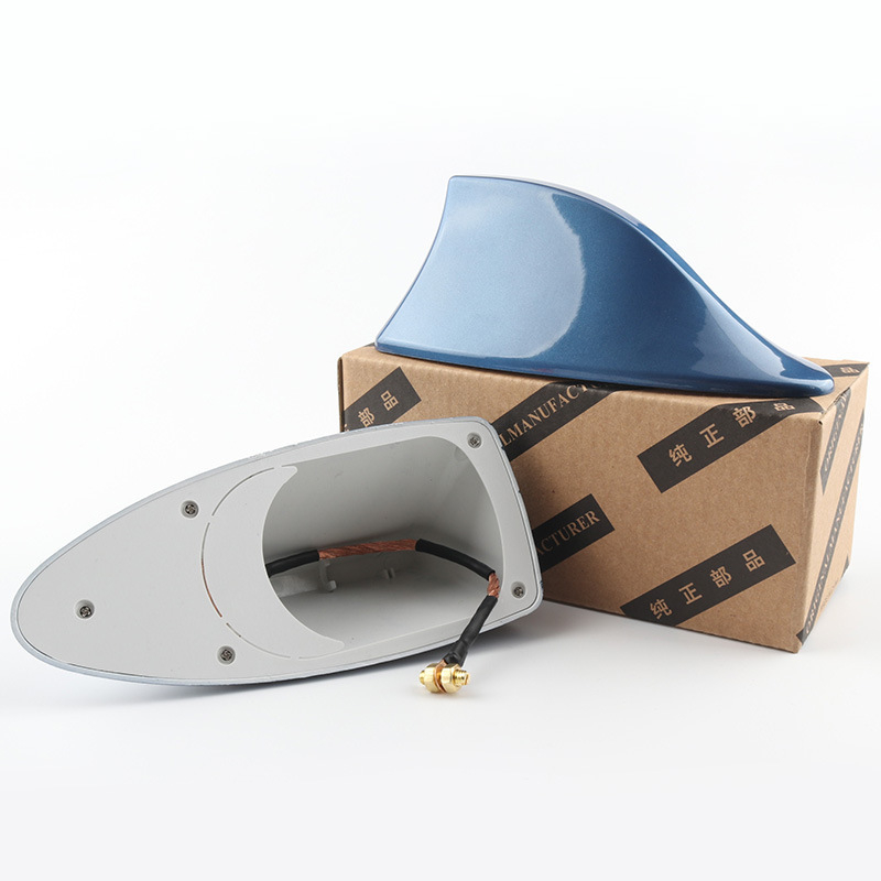 Haizivju fin antena automašīnai; Montāža: līmējama; Spriegums: 12V; Strāva: 12A; Kalpošanas laiks: 999999