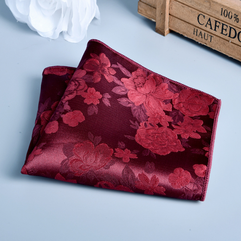 Vyrinė kišeninė servetėlė kostiumui, jacquard Paisley raštas, poliesterio pluoštas, administracinio stiliaus, lankstymo stilius, 2025 metų žiema