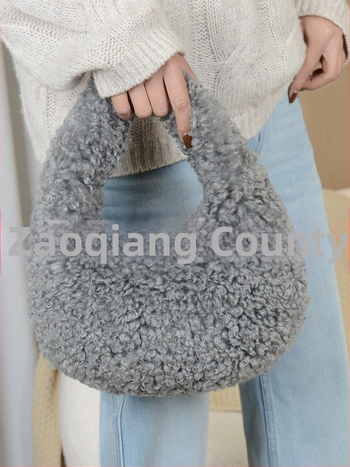 Geantă Dumpling din lână artificială de miel, închidere cu fermoar, căptușeală din piele sintetică, stil urban simplu, Iarnă 2025