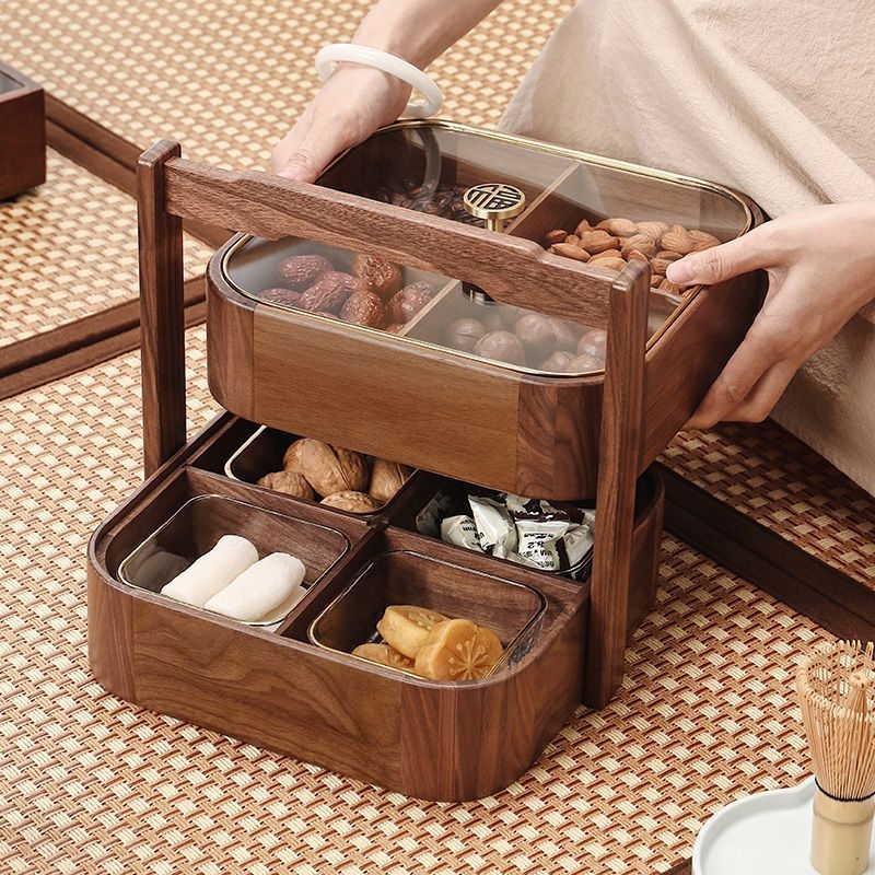 Fa gyümölcstál modern minimalista stílusban, kockás mintával, 2025-ben debütált.