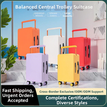 Pārvadājamā bagāža ar centrāli uzstādītu plašu vilkšanas stieni, ABS+PC materiāls, TSA kombinētā slēdzene, universālie riteņi, svars 5,1 kg