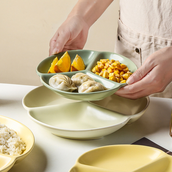 Nordic porcelán osztott tányér egy személyre, három rekesz, négyzet alakú, mikrohullámú sütőben használható