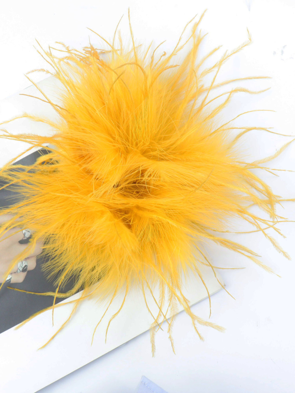 Kiegészítők: Tollból készült brooch, dekoratív esküvőkre, francia retró stílus, anyag: toll