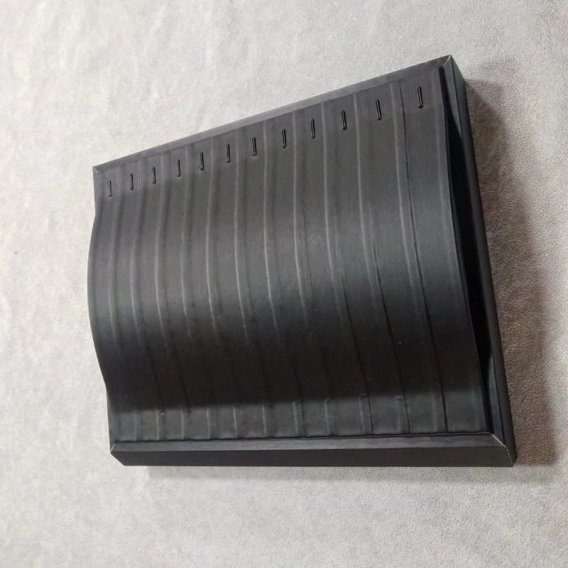 Raft pentru bijuterii – design simplu, stil artistic, un singur nivel