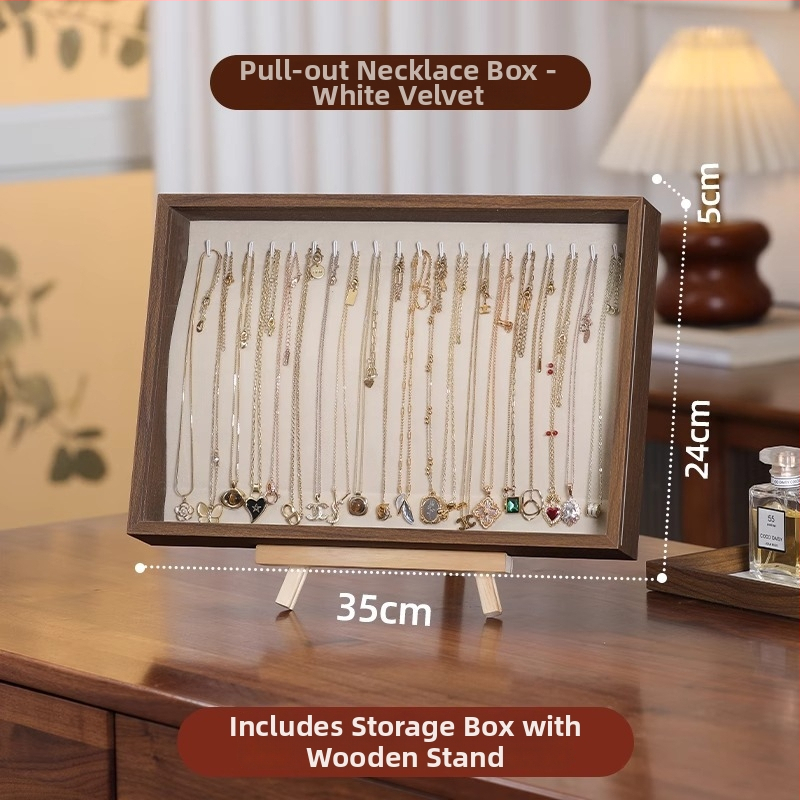 Fa gyűrűk kiállító doboz – 100 gyűrű kapacitás, téglalap alakú, diófurnér borítással, egy rétegű