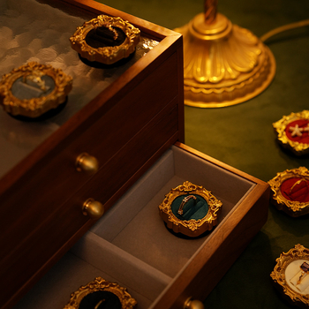 Suport de afișare pentru inele, stil nordic, din piele, dublu nivel, primăvara 2025.