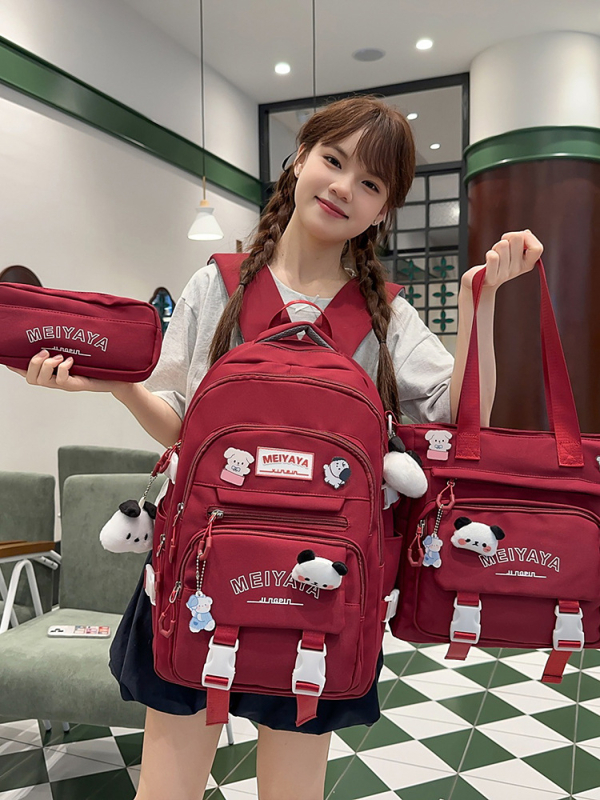 Nailona skolas mugursoma, ūdensnoturīga un izturīga pret nolietošanos, ar gaisa spilveniem siksnās, piemērota vidusskolai