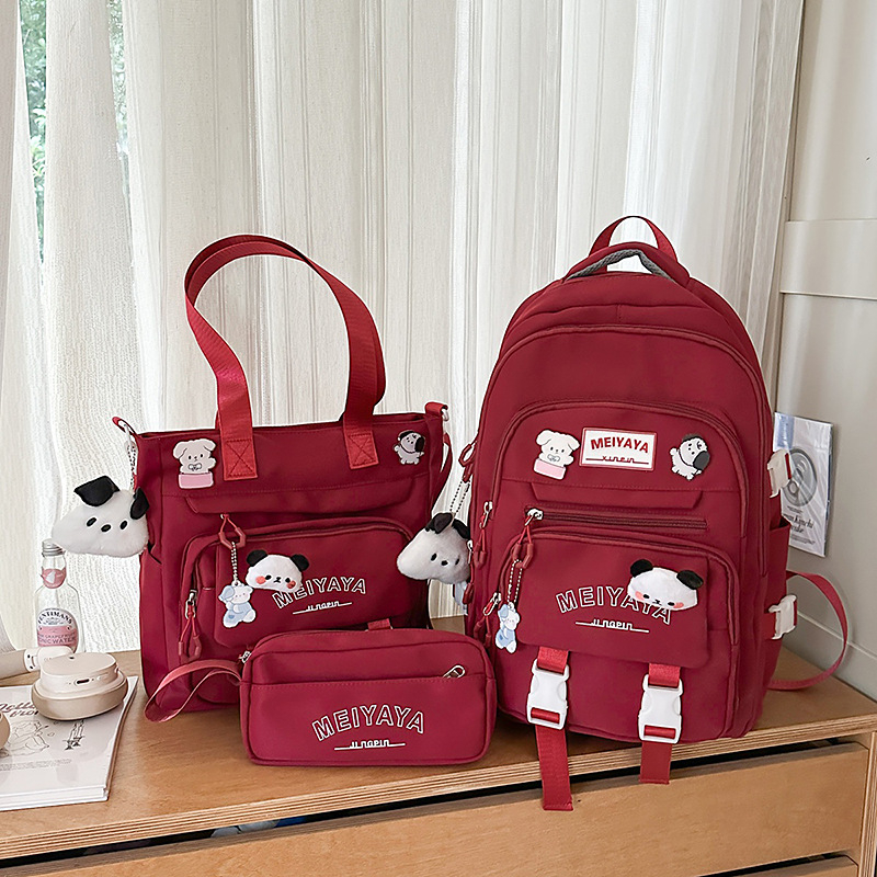 Nailona skolas mugursoma, ūdensnoturīga un izturīga pret nolietošanos, ar gaisa spilveniem siksnās, piemērota vidusskolai